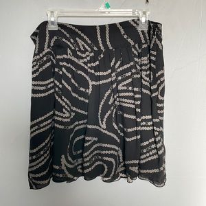 Banana Republic size twelve silk patterned ruffled mini skirt Y2K office career